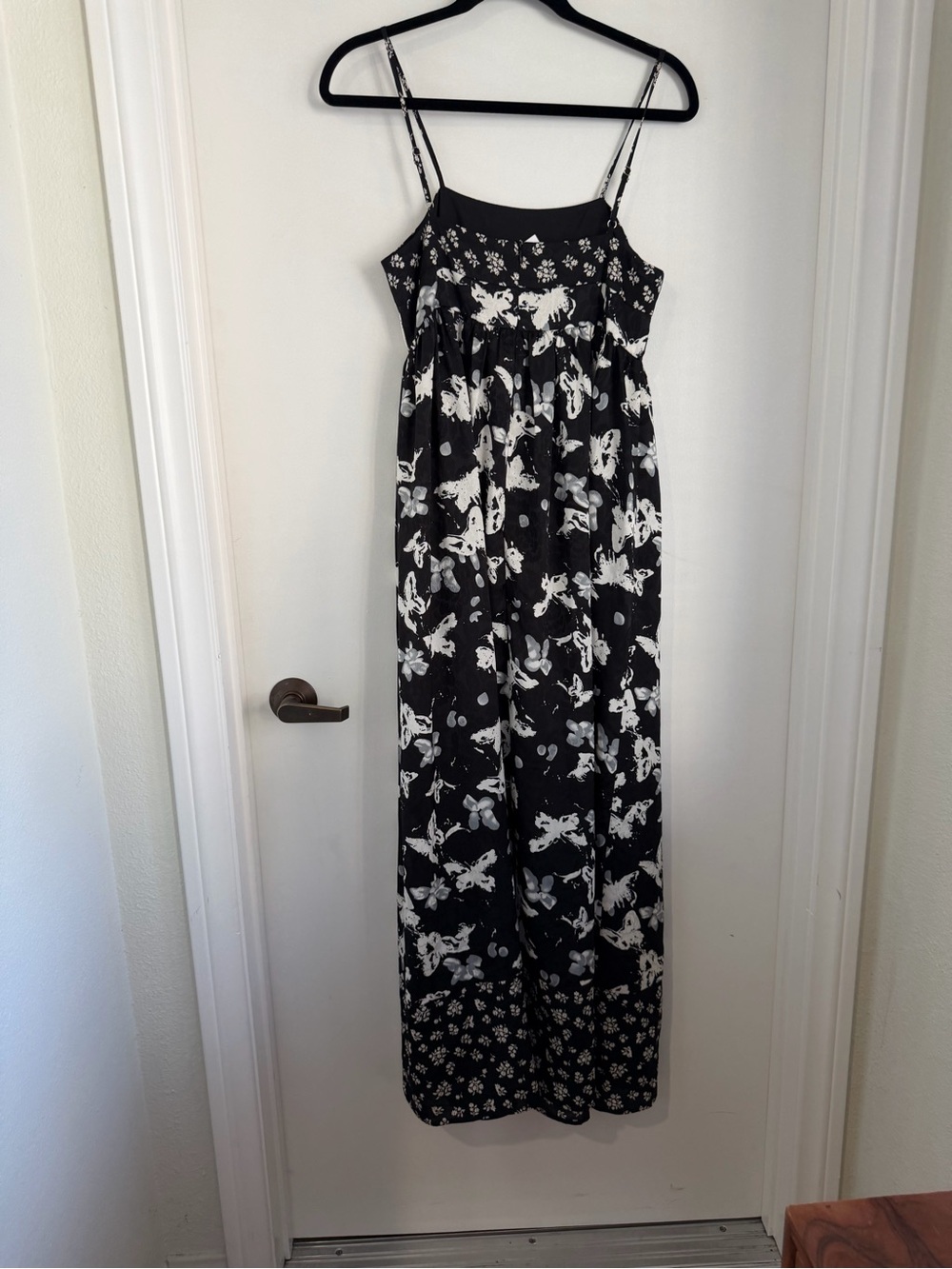 TCEC Black and White Floral Maxi Dress - Picture 5 of 6